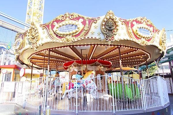浅草花やしき　メリーゴーランド