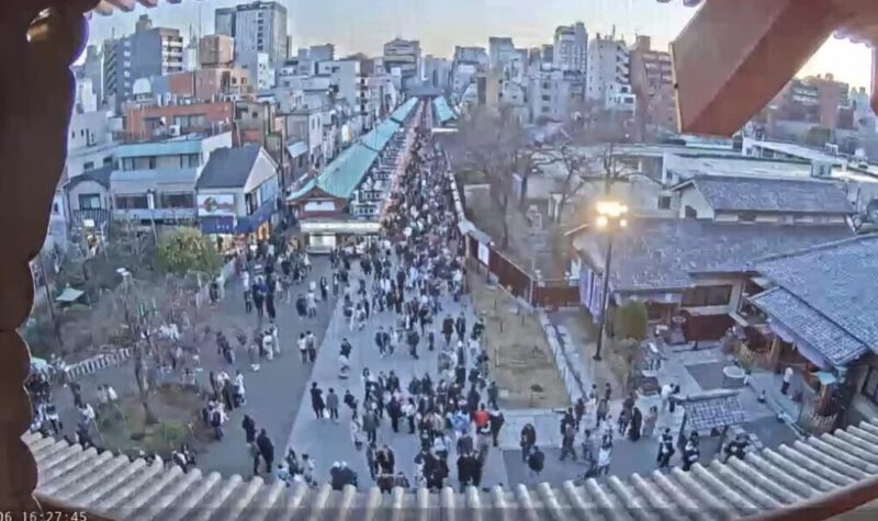 浅草寺仲見世通りのライブカメラ